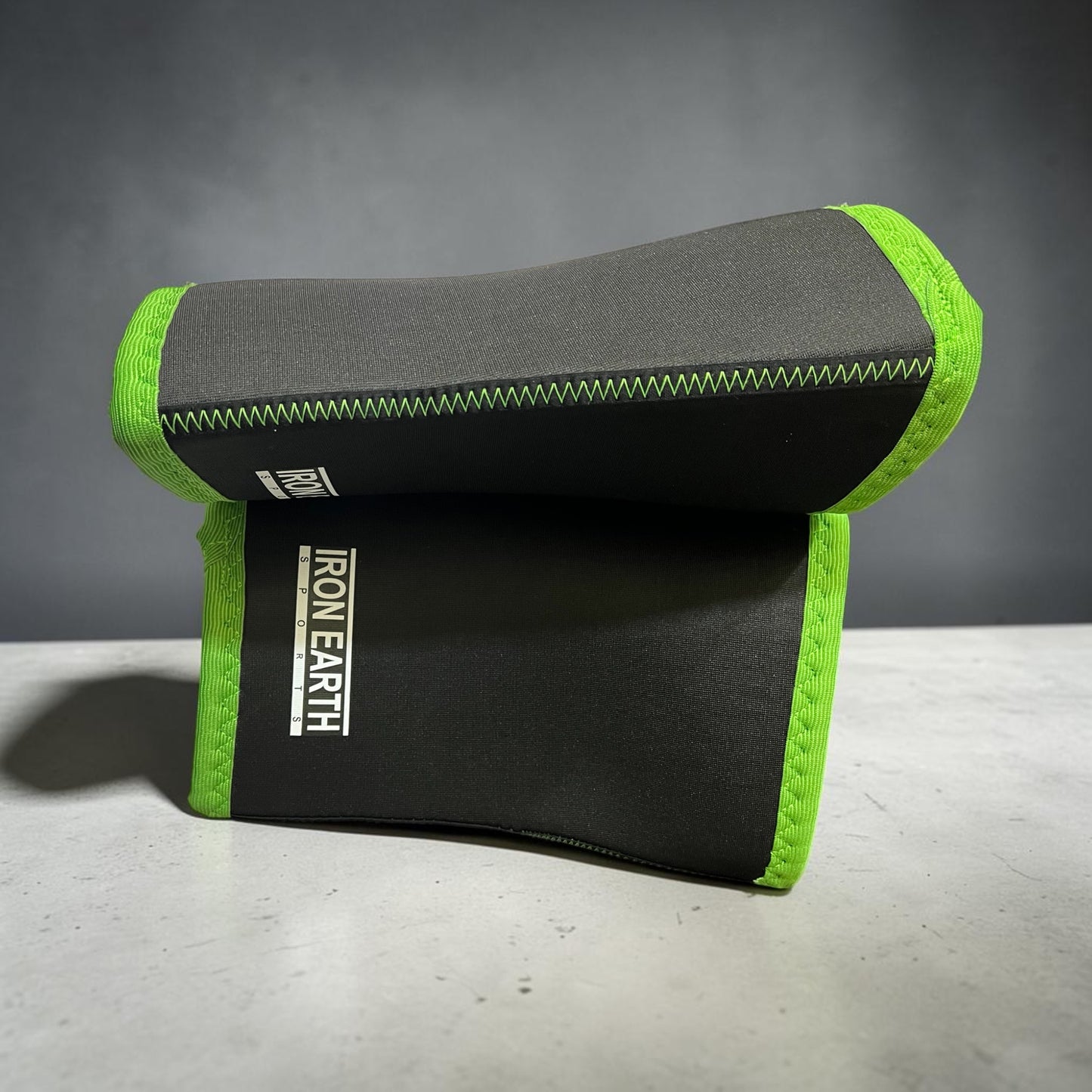 Iron Earth Super Knee Sleeve – Volt Green Edition (7mm)